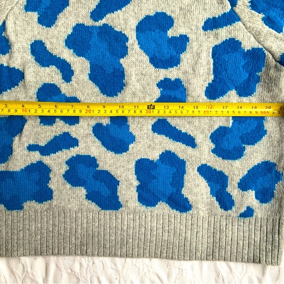 H&M Cozy Blue Leopard Sweater 💙 🐆 - Picture 7 of 9